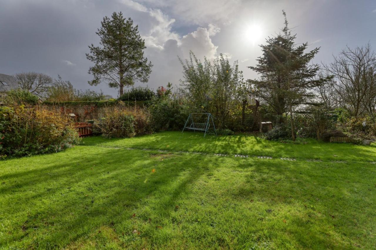Maison Spacieuse Avec Jardin Pres De Le Bouffay Commes Bagian luar foto